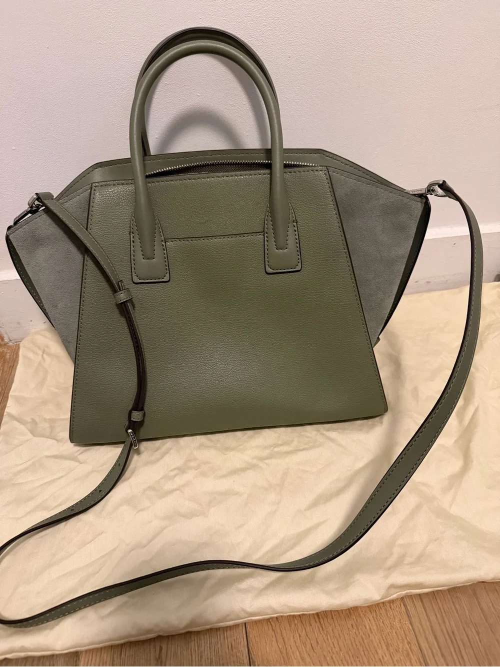 Michael Kors Avril Purse in Army Green (NWT)